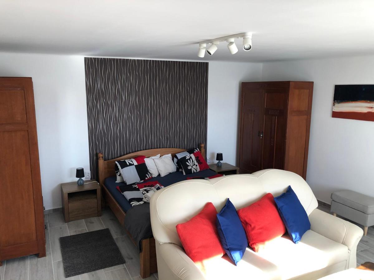 Leander Apartman Balatonakali Extérieur photo